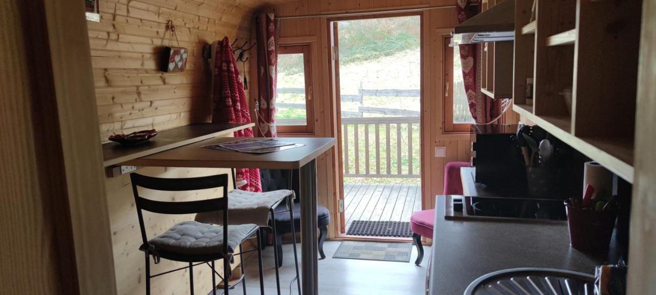 Ma Roulotte Sous Les Chenes "La Passionnee" Hotel Raon-aux-Bois Exterior photo